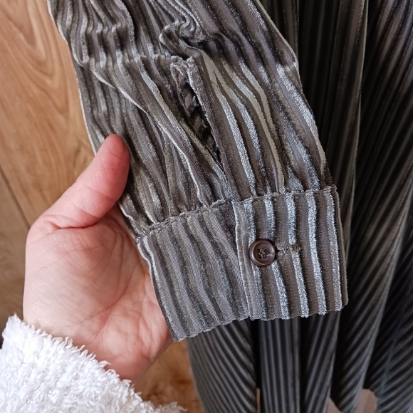 Lucidy Velvet Ribbed Fully Lined Long Sleeve Midi Dress - Picture 4 of 13